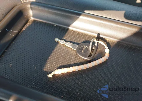 2004 Chevrolet Silverado 1500 из США, поврежденный, VIN 1GCEC14X44Z282736